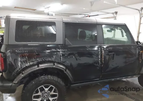 2023 Ford Bronco Badlands z USA, uszkodzony, nr VIN 1FMEE5DH4PLA89712